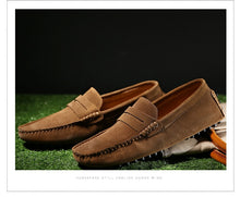 Load image into Gallery viewer, DEKABR Size 49 Men Casual Shoes Fashion Men Shoes Genuine Leather Men Moccasins !!